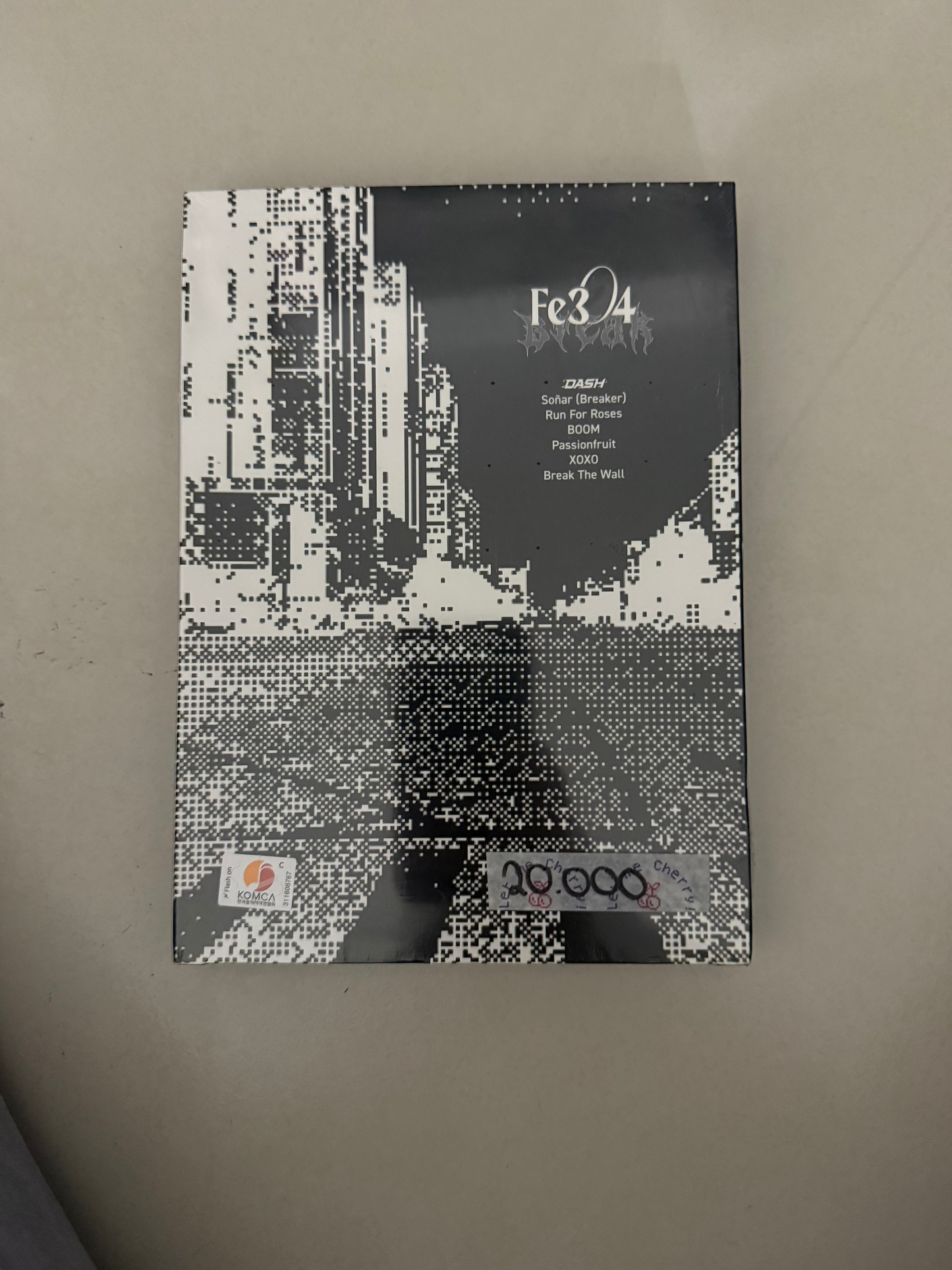 NMIXX – Fe3O4: BREAK (Poster Version)